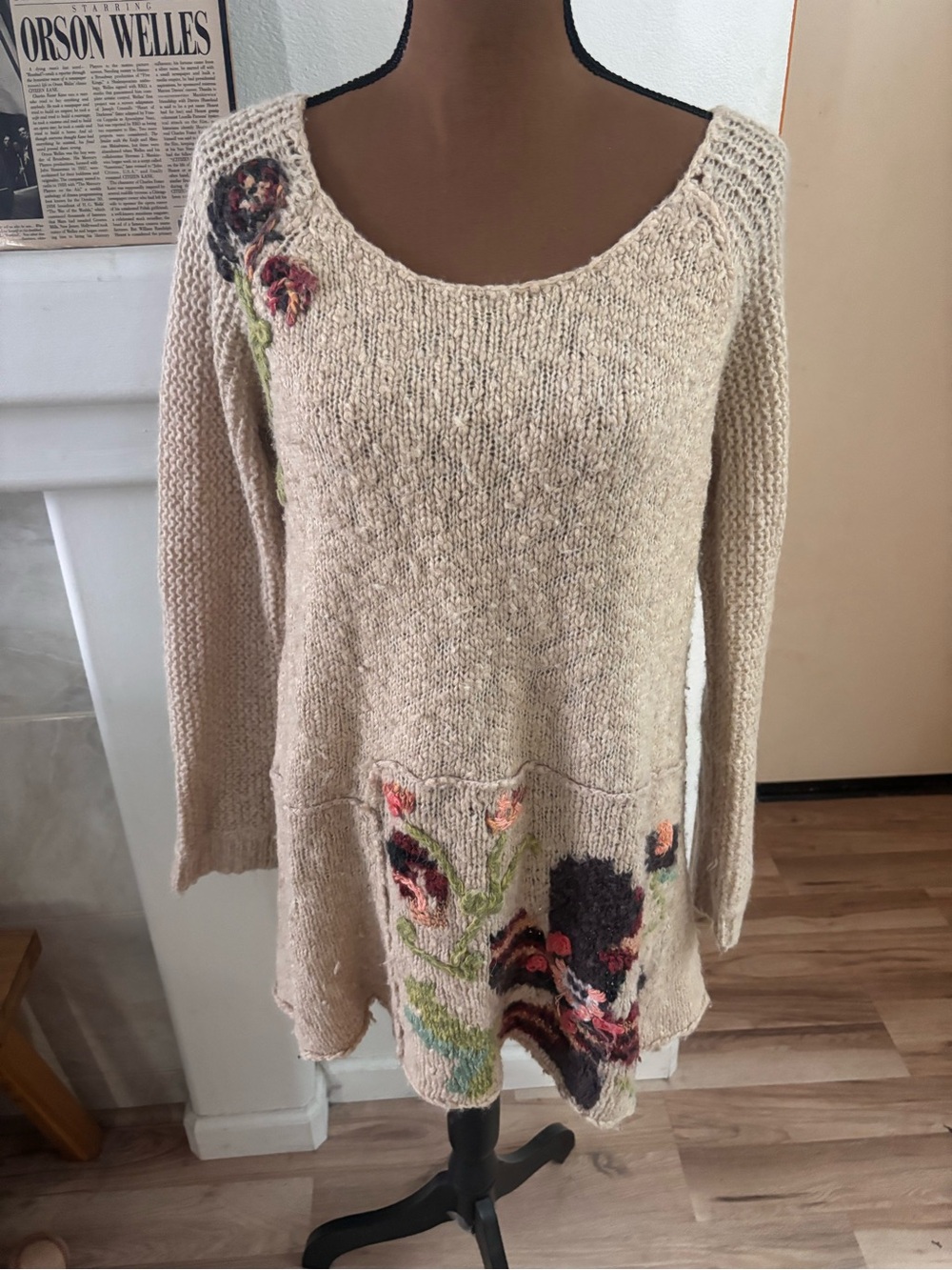 Free People Floral Wool Blend Tunic Sweater Beige Bohemian SZ L—well loved!